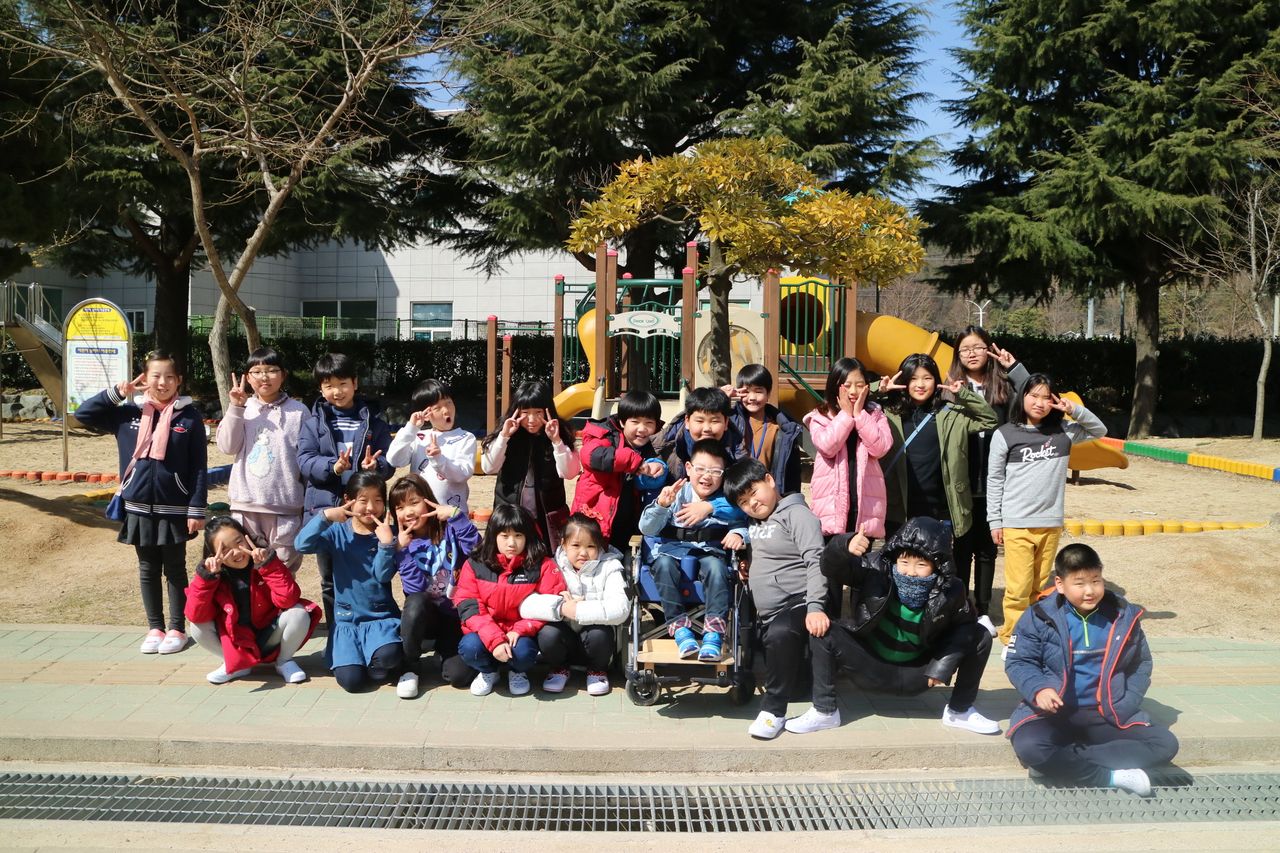   1반 들꽃마을 : 소개- Classting 서창초등학교 4 - 1반 들꽃마을 - 클래스팅