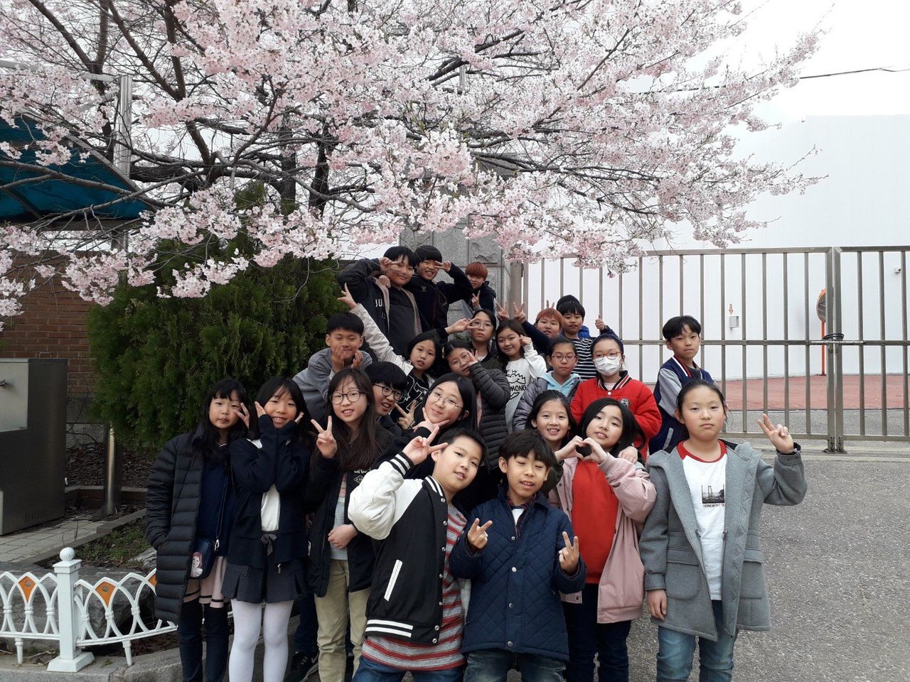   4 : 소개- Classting 부천송일초등학교 5 - 4 - 클래스팅